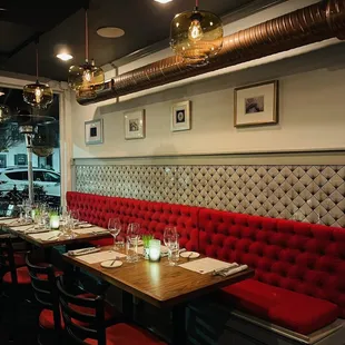 sushi and sashimi, interior