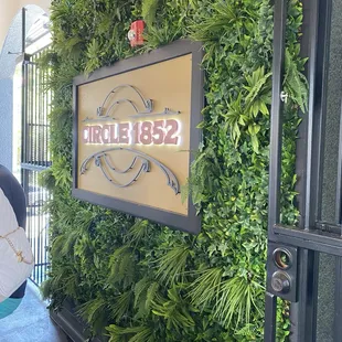 Circle 1852 bar area