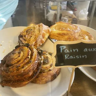 Pain Aux Raisin