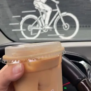 Large vanilla latte w/ almond milk