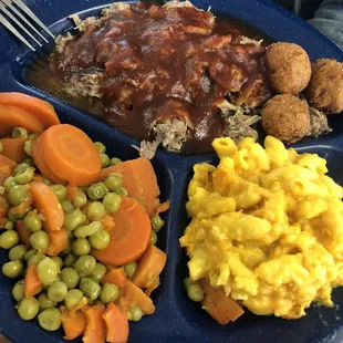 Wednesdays bbq plate with mac and peas and carrots