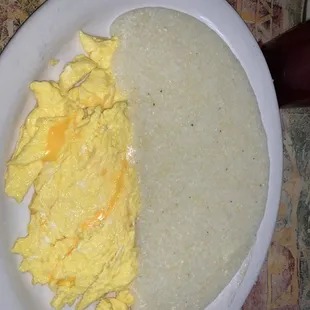 Eggs with cheese and grits