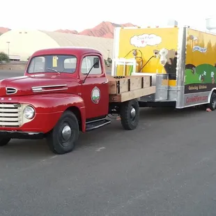 Circle R Farm Trailer- Gourmet food from Filet Mignon sliders to Crispy Duck. 
We create memories....