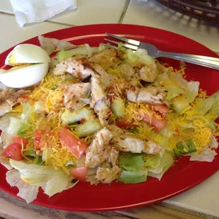 Grilled chicken salad with Italian dressing