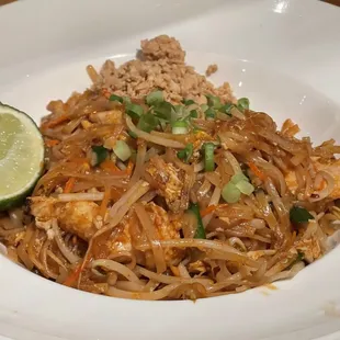 Chicken pad thai