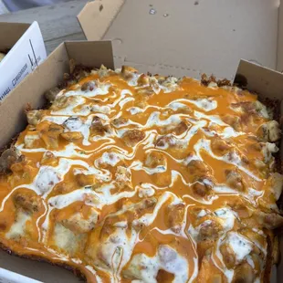 Buffalo chicken square pie