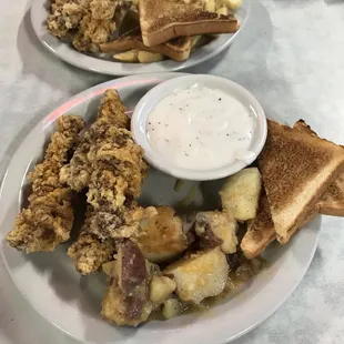 Look at those in house breaded steak fingers, delicious!