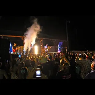 Granger Smith at Circleville General Store!