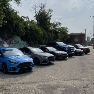 Focus RS, Audi RS3, Stinger GT, Shelby F-150, Audi S4, a minivan