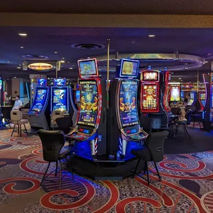 You walk through the casino to get to the arcade