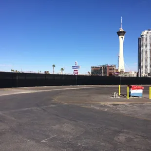 It's not scenic, but nobody comes to Vegas for greenery- right?