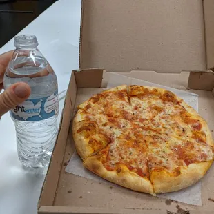 Teeny pizza