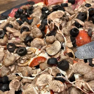 a close up of a pizza