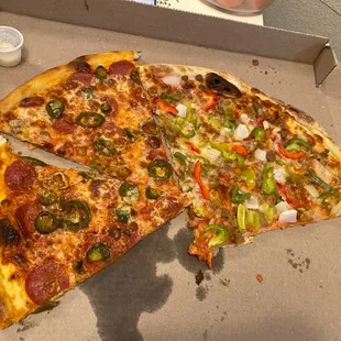 18 inch pizza. Very good and XL!