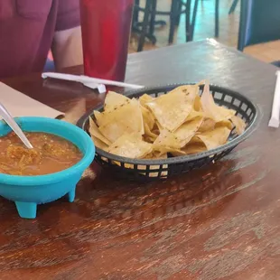 chips and salsa, free!