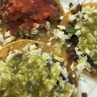 Cabeza tacos with green salsa