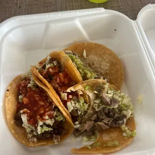 Tacos de Carne asada, y lengua.