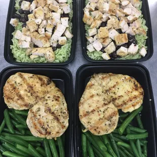 Lemon pepper chicken. Try it in a rice bowl or with our fresh veggies.