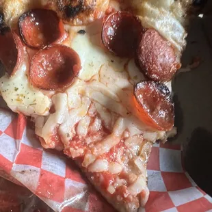 Pizza unmelted cheese