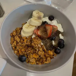 Yogurt & Granola