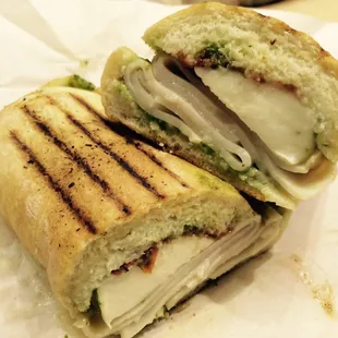 Turkey pesto panini