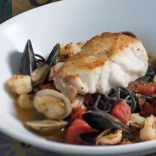 pasta dish, pasta, food