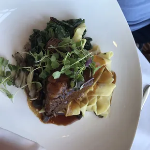Braised beef ribs