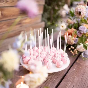 Strawberry cake pops