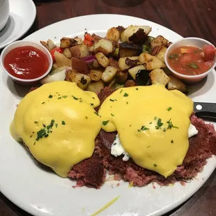 Corned Beef Hash Benedict