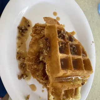 FRIED CHICKEN & WAFFLE