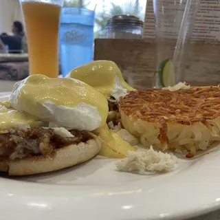 CRAB CAKE BENEDICT