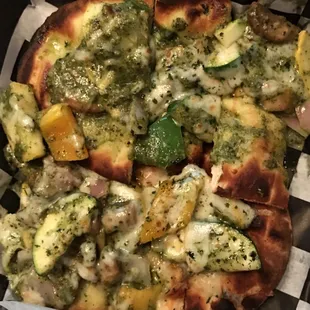 Vegetable pesto flatbread