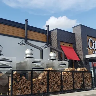 Band new 2022 city digs