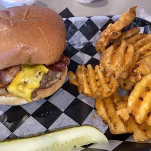 The Dallas Burger with waffle fries