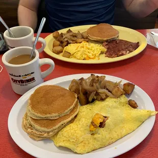 Omelet, pancakes, home fries