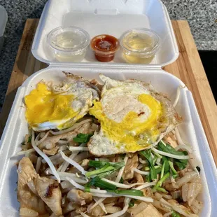 Lort Cha with chicken - Cambodian stir-fry pin noodles with eggs, bean sprouts, green onions, sweet and sour sauce - so delicious!