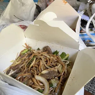 Regular beef chow mein