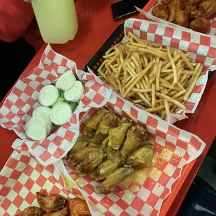 30 count Family style combo