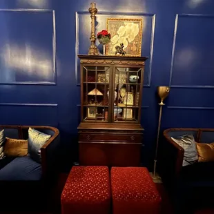 Blue velvet room