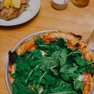 Cheese pizza with Arugula