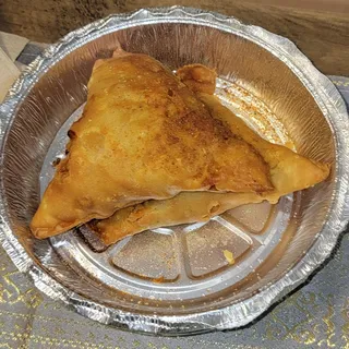 Vegetable Samosa (two pieces)
