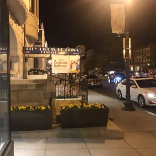 a street scene at night