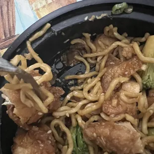 Sesame chicken and broccoli with Lo Mein