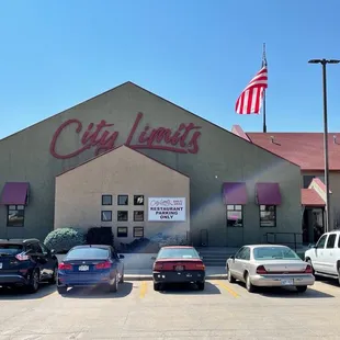 Store front adjacent to the Comfort Inn.