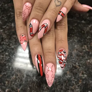 Gucci Nails design