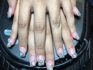 Happy Nails