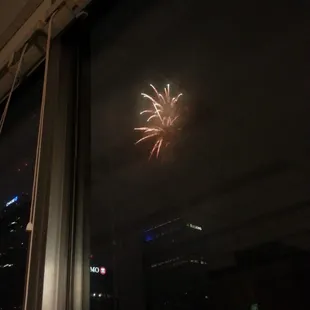 SPECTACULAR view of Indianapolis and surrounding areas fireworks!