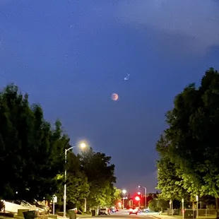 05.15.22 The Super Flower Blood Moon eclipse of 2022 (time: 9:06p)