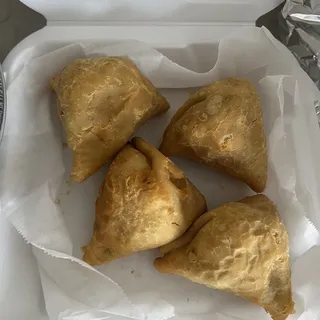 2 Pieces Samosa