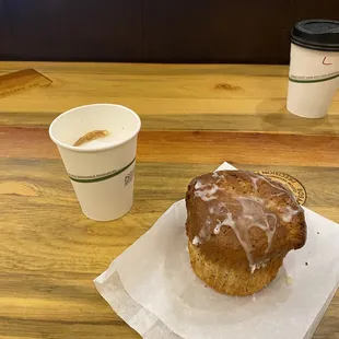 Macchiato and lemon poppyseed muffin